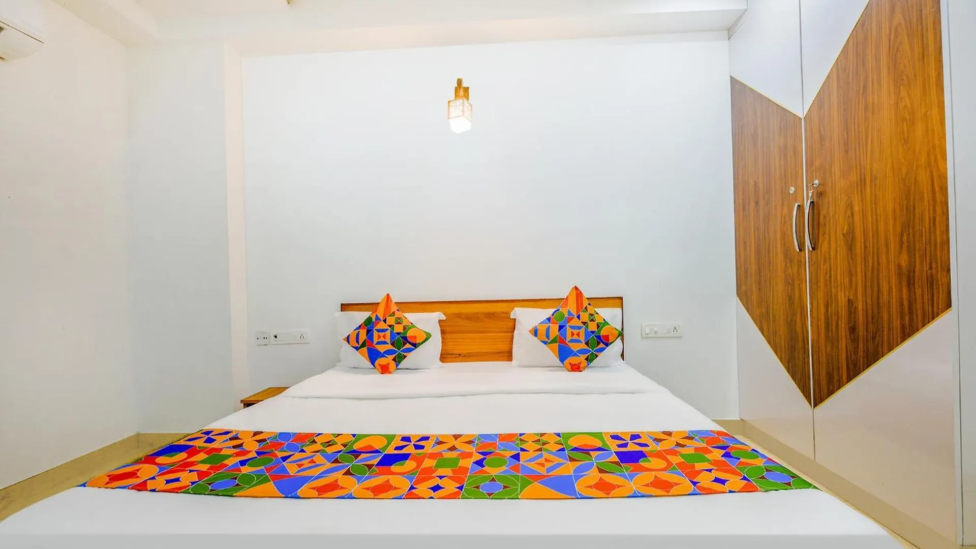 Fabhotel Nyra Residency Gurgaon Hotel