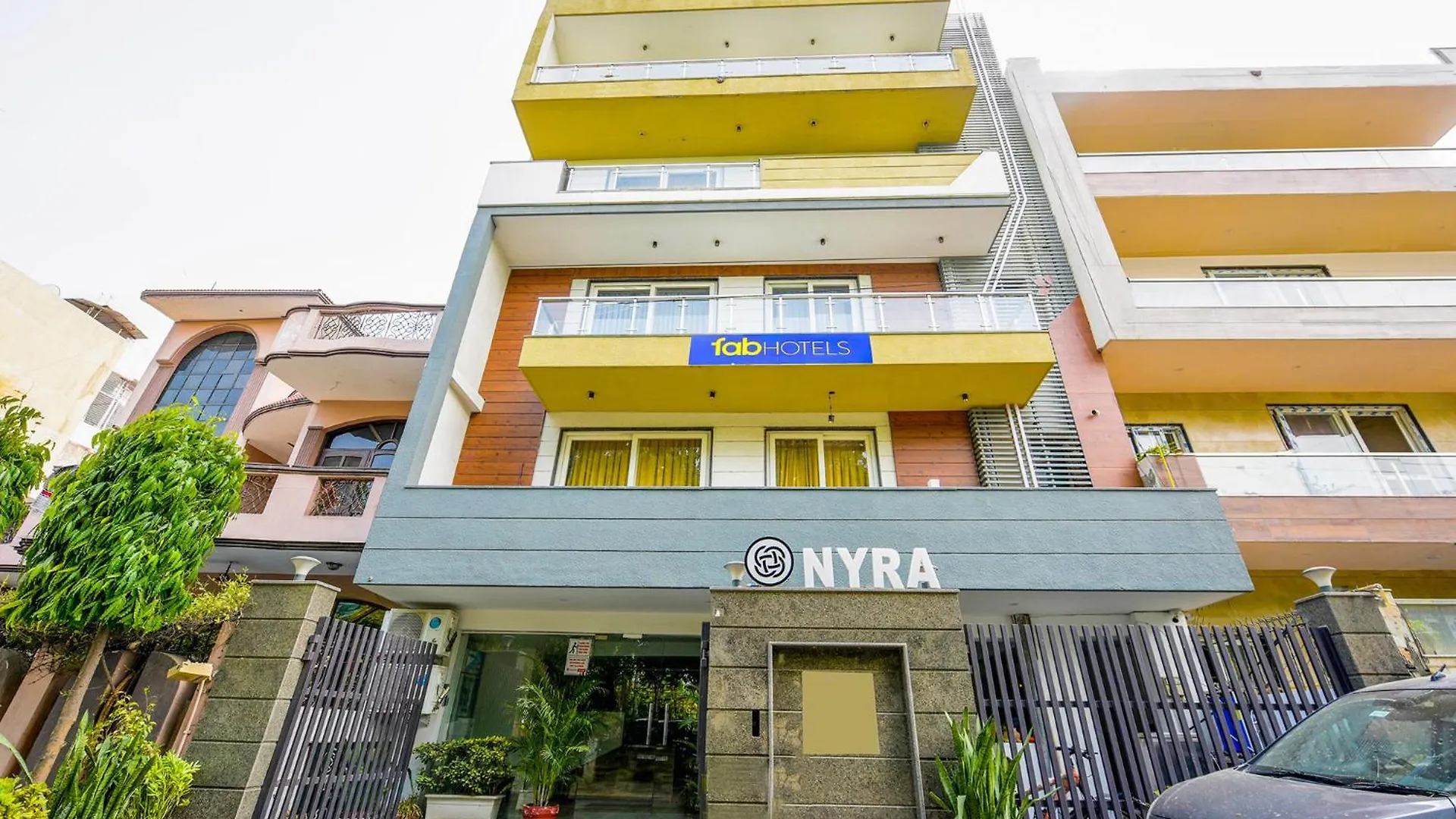 Fabhotel Nyra Residency Gurgaon 3*,  India