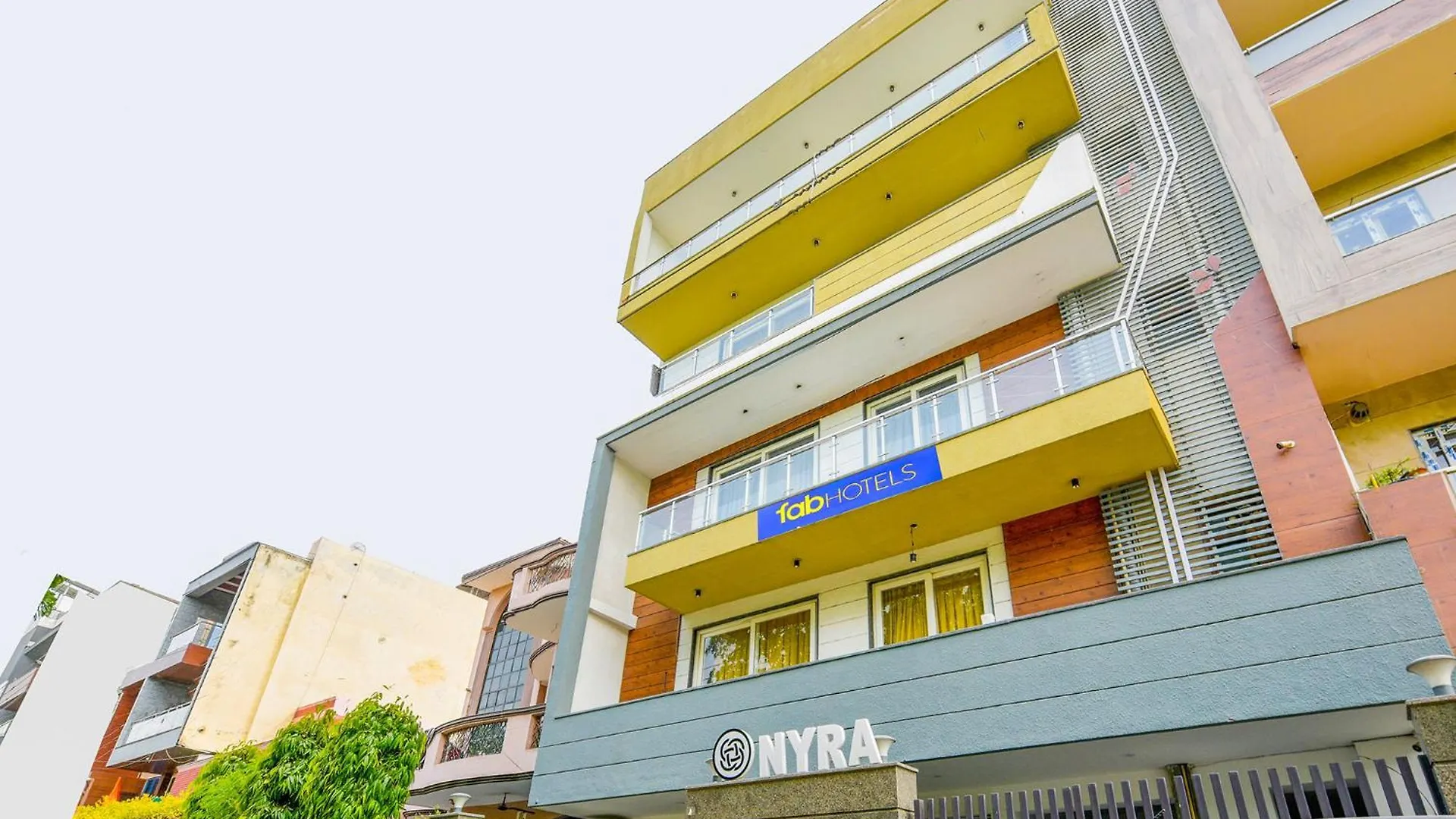 Fabhotel Nyra Residency Gurgaon Hotel