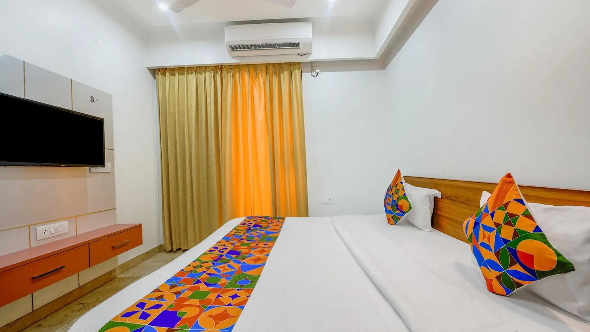 Fabhotel Nyra Residency Gurgaon Hotel